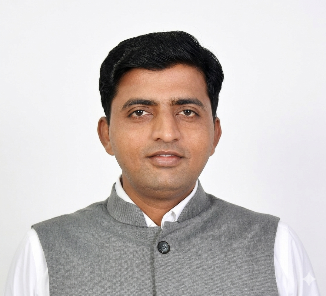 Shri Amol Yedage (IAS)